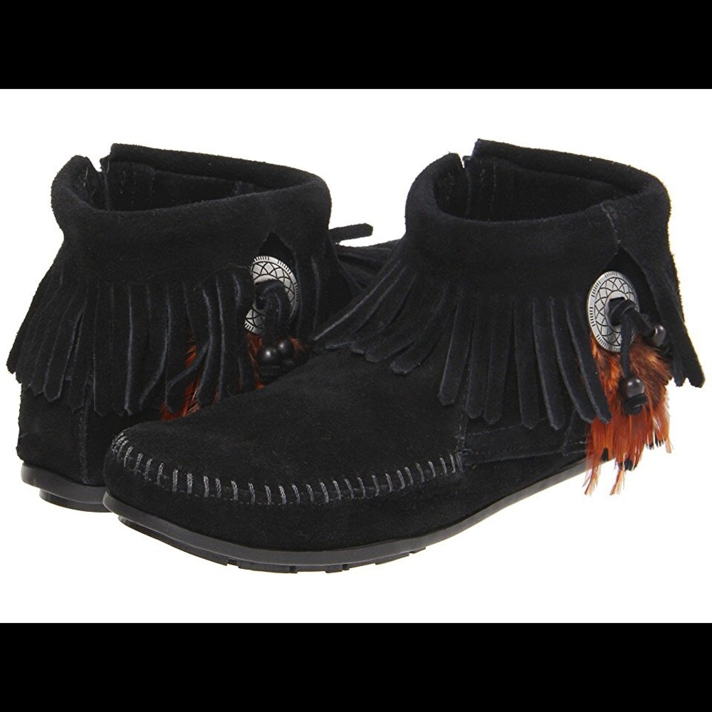 ✨FINAL PRICE DROP✨Minnetonka Booties